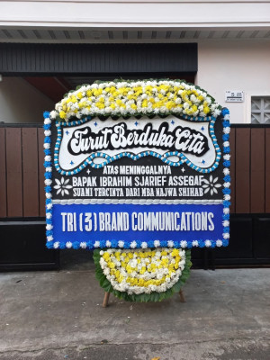 Papan Bunga Duka di Batu Teritip